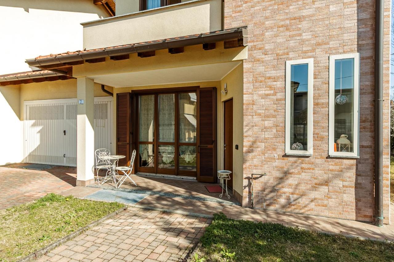 Le Quattro Stelle Villa Cardano Al Campo Exterior photo