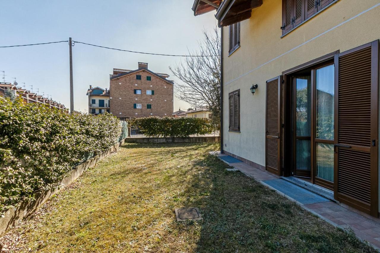 Le Quattro Stelle Villa Cardano Al Campo Exterior photo